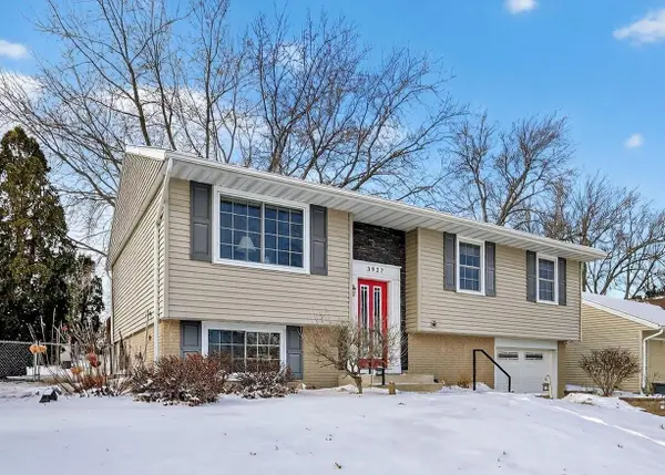 3927 Spruce Hills Drive, Cedar Falls, IA 50613