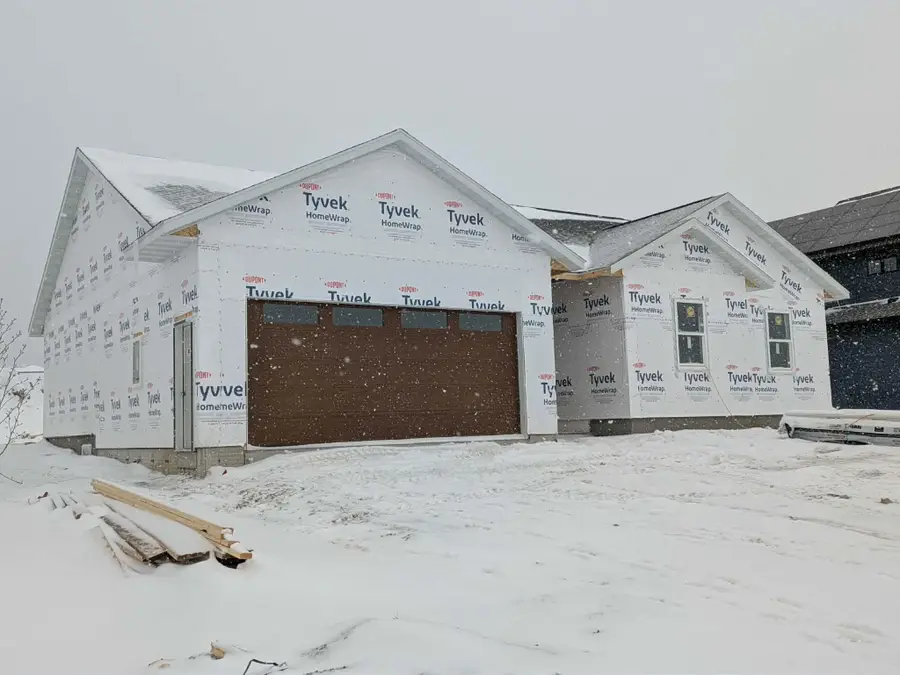 553 Massman Drive, Decorah, IA 52101 - Image #2