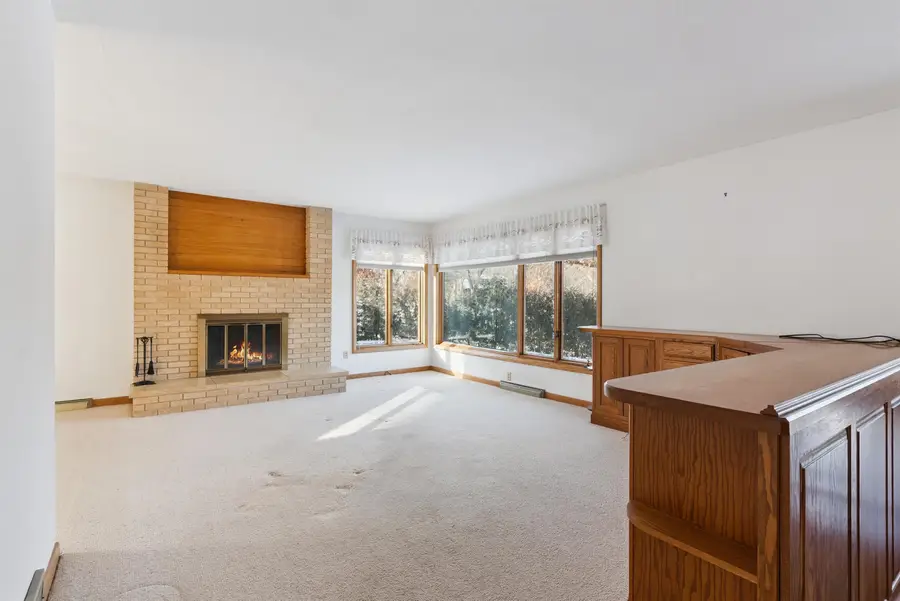 1424 W Ridgewood Drive, Cedar Falls, IA 50613 - Image #2