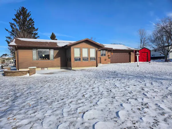 412 2nd St. E, Riceville, IA 50466