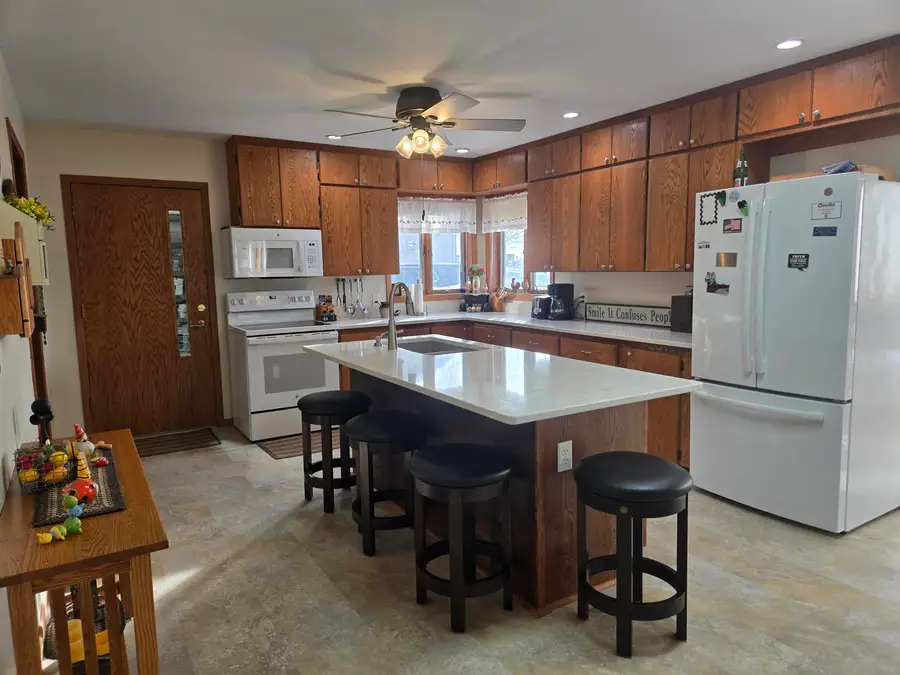 412 2nd St. E, Riceville, IA 50466 - Image #3