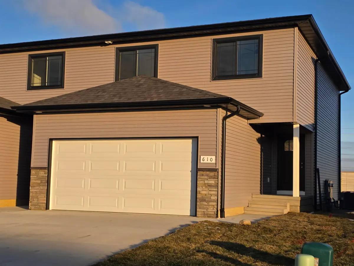 610 Grindstone Circle, Waterloo, IA 50702 - Image #1
