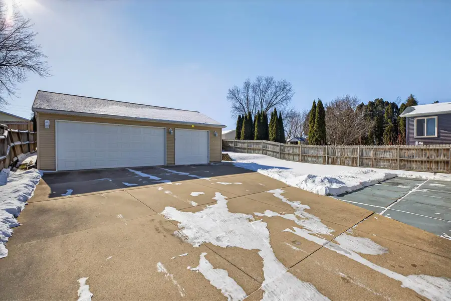 1107 Calumett Drive, Cedar Falls, IA 50613 - Image #3