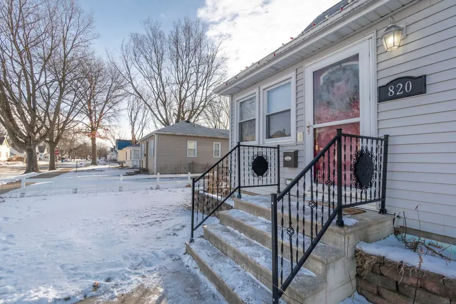820 Bertch Avenue, Waterloo, IA 50702 - Image #2