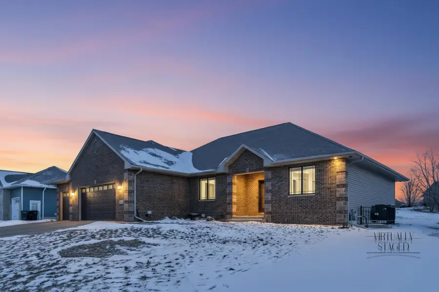 4120 Wynnewood Drive, Cedar Falls, IA 50613 - Image #2