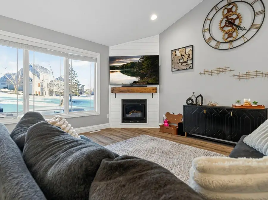 4120 Wynnewood Drive, Cedar Falls, IA 50613 - Image #3