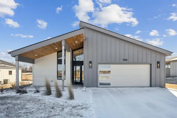 3906 Keagles Crossing, Cedar Falls, IA 50613