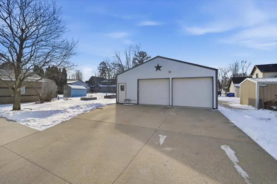 711 SW 6th Street, Independence, IA 50644 - Image #2
