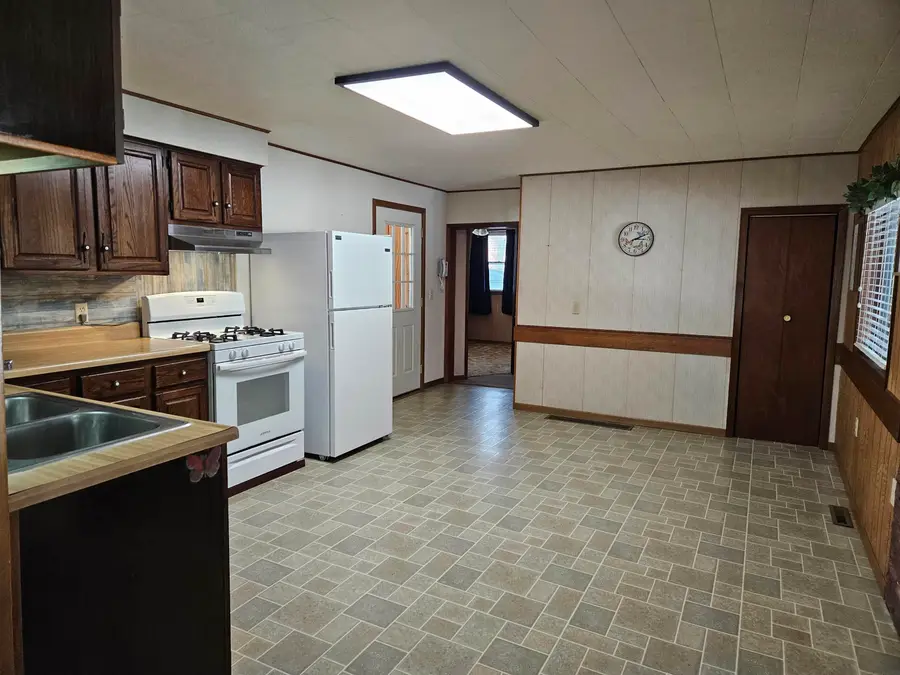 7 Panama Street, Nashua, IA 50658 - #3