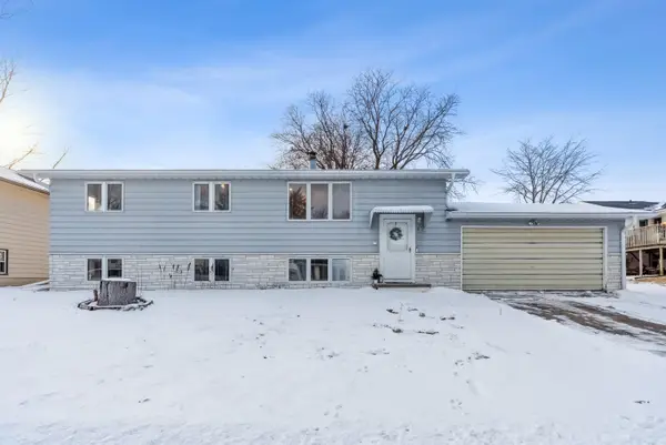 412 Hughes Drive, Waterloo, IA 50701