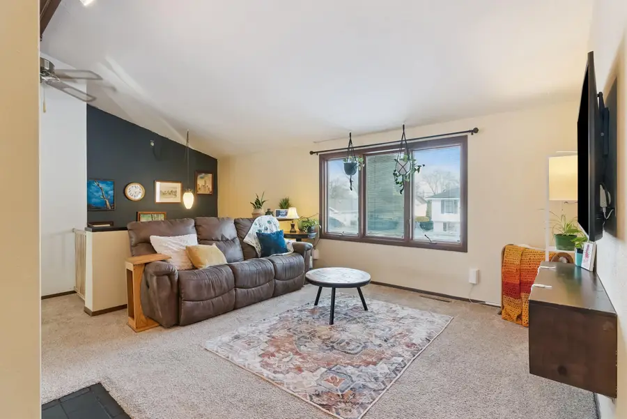 412 Hughes Drive, Waterloo, IA 50701 - Image #2