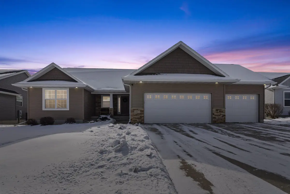 4301 Sonoma Drive, Cedar Falls, IA 50613 - Image #1