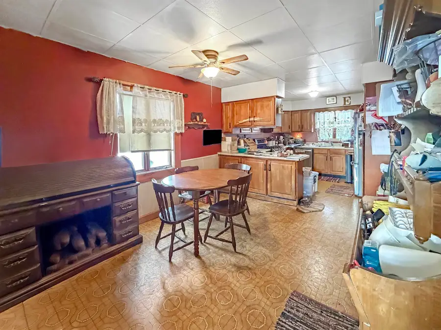 1950 F Avenue, Gladbrook, IA 50635 - Image #2