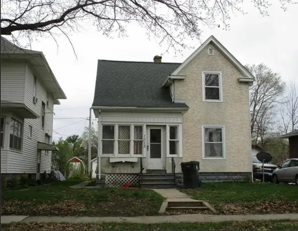 1013 W 6th St, Waterloo, IA 50702