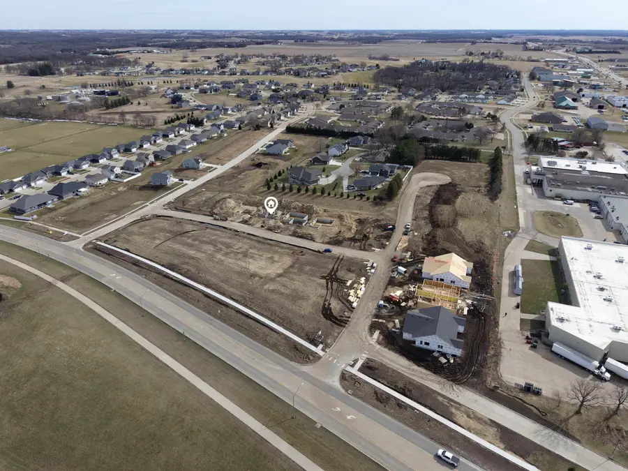 213 Riverbend Road, Waverly, IA 50677 - #2