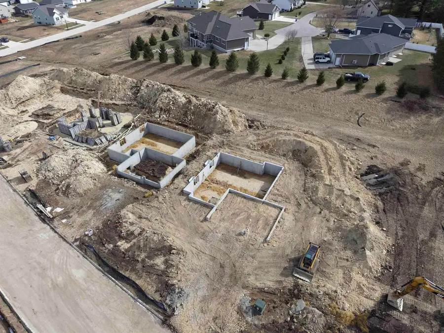 221 Riverbend Road, Waverly, IA 50677 - #2