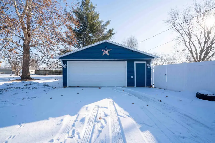 825 Belle Street, Waterloo, IA 50702 - Image #2