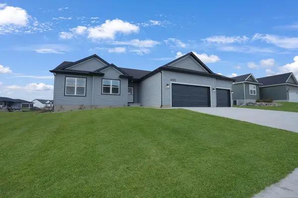 134 Sunbird Court, Waterloo, IA 50701