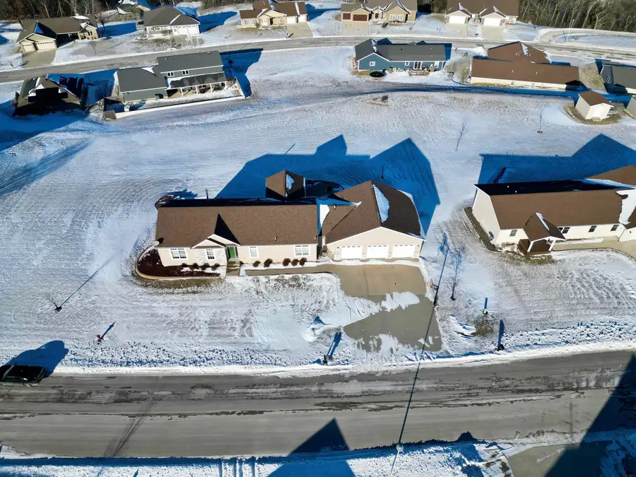 2389 Red Oak Road, Decorah, IA 52101 - #2