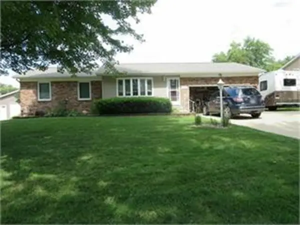 122 Maryhill Dr Drive, Cedar Falls, IA 50613