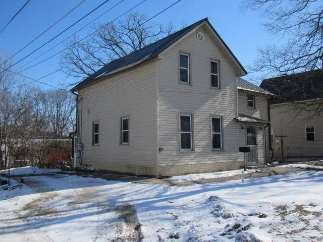 108 S Wayne Street, Manchester, IA 52057 - #2
