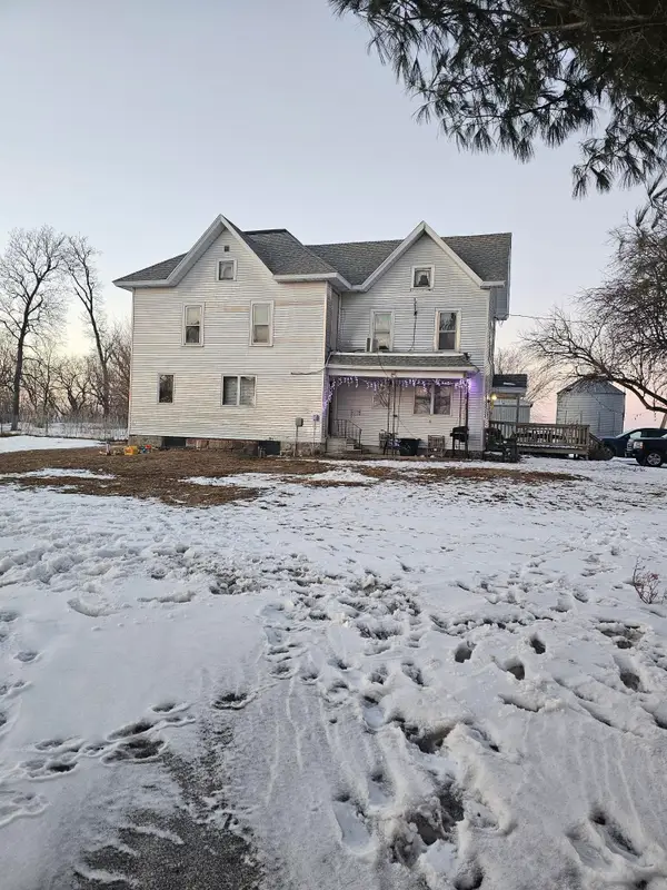 20694 140th Street, Sumner, IA 50674