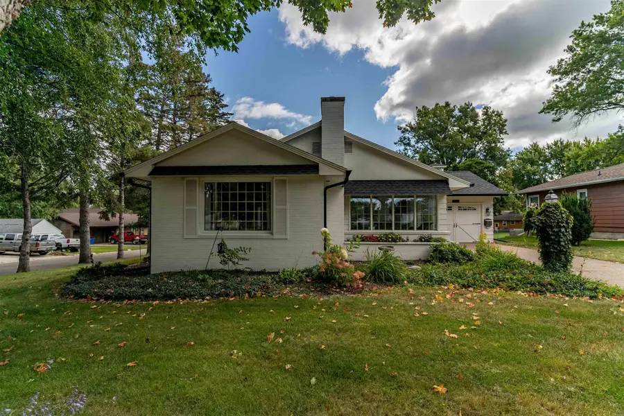 302 6th Street, Grundy Center, IA 50638 - #2