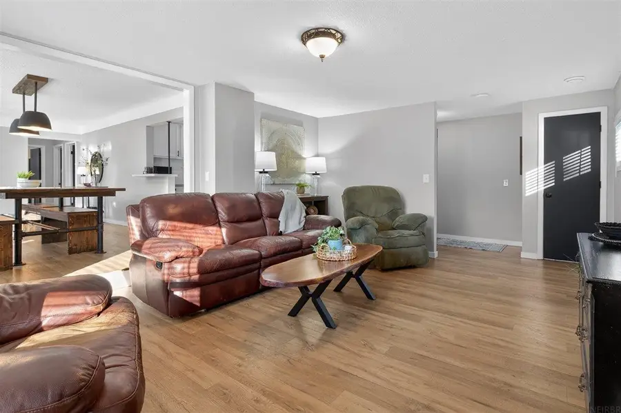 3814 Hillside Drive, Cedar Falls, IA 50613 - Image #2