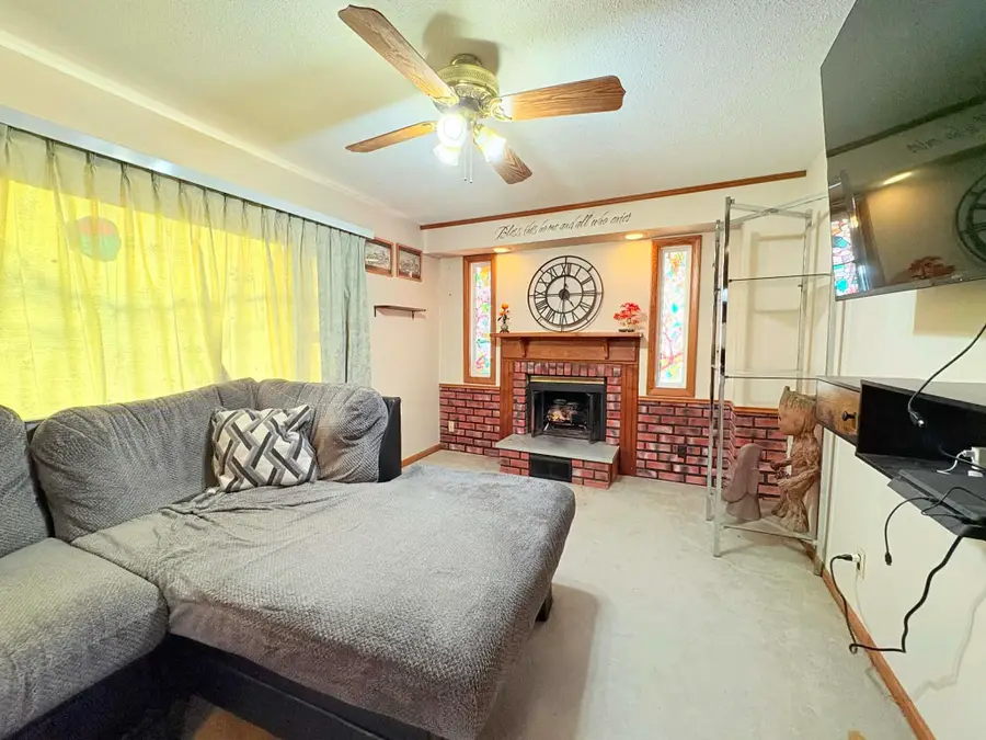 304 Lincoln Street, Plainfield, IA 50666 - #3