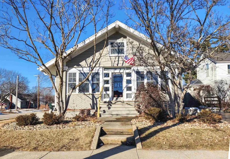 800 E Main Street, Manchester, IA 52057 - #2