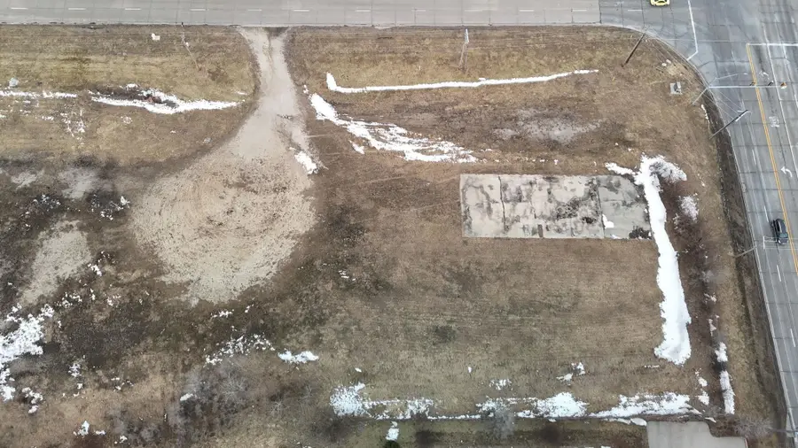 20+ Acres Corner Of Airline And Logan, Waterloo, IA 50703 - Image #2