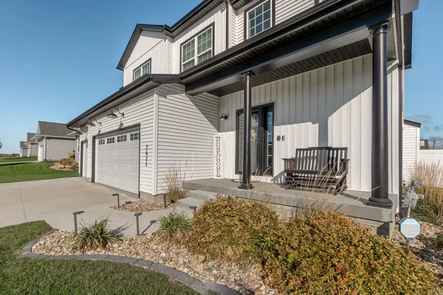2621 Autumn Woods Drive, Cedar Falls, IA 50613 - #2