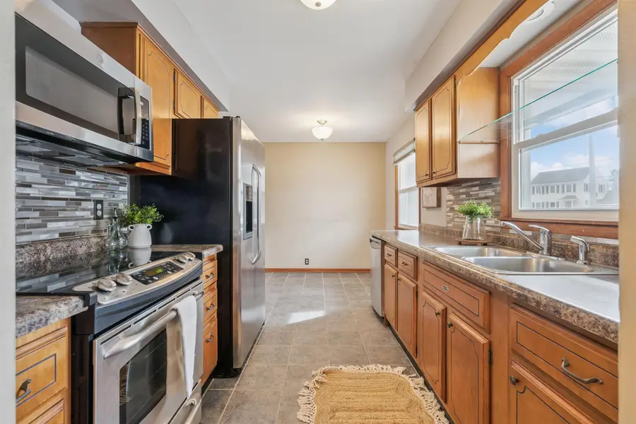 1712 Rainbow Drive, Waterloo, IA 50701 - Image #3