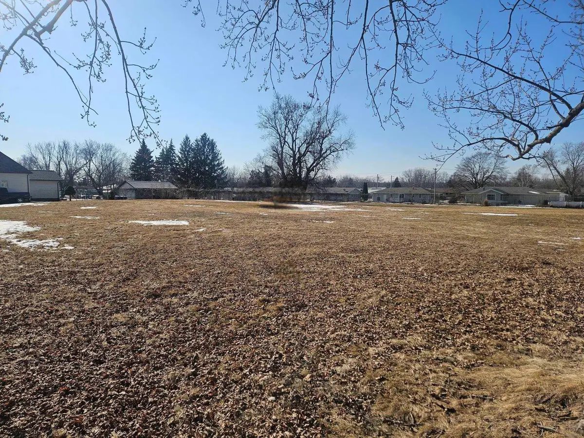 28-91-9 Former Southside School, Oelwein, IA 50662 - #1