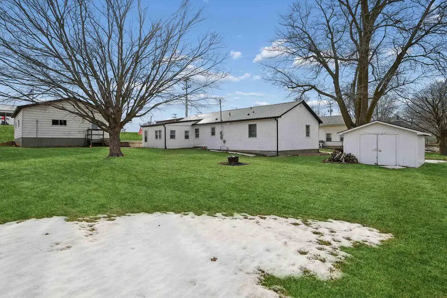 207 W Main Street, Urbana, IA 52345 - #3