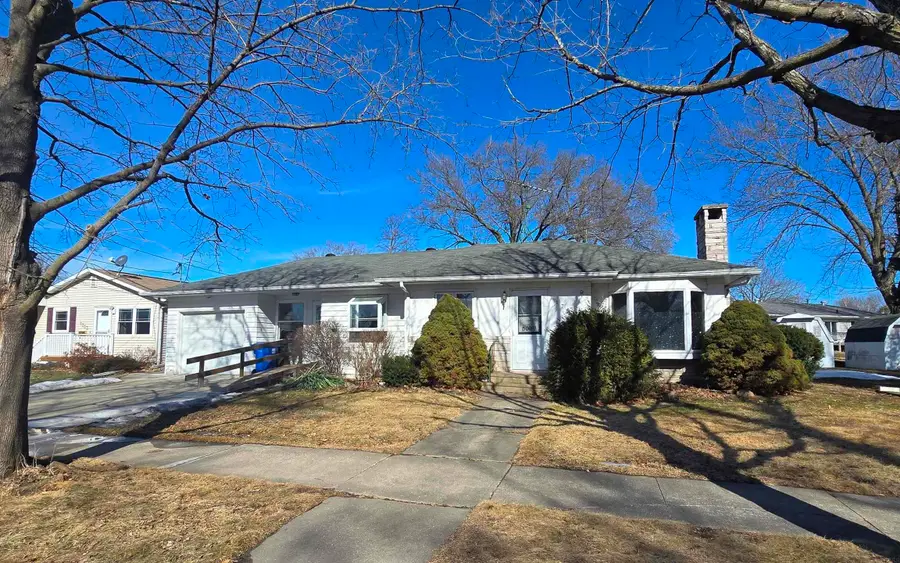 1705 Owen Street, Charles City, IA 50616 - #2