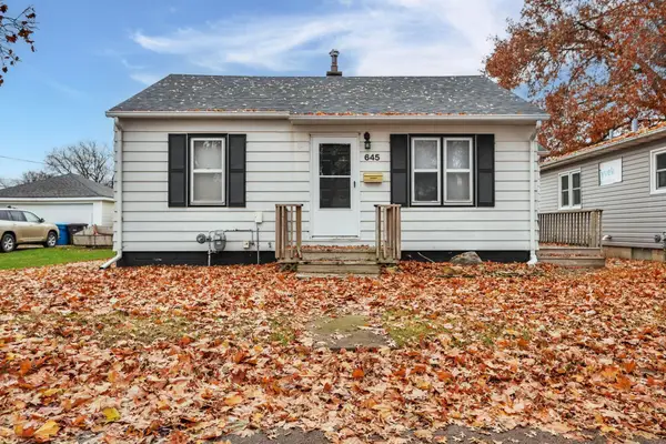 645 Dundee Drive, Waterloo, IA 50701