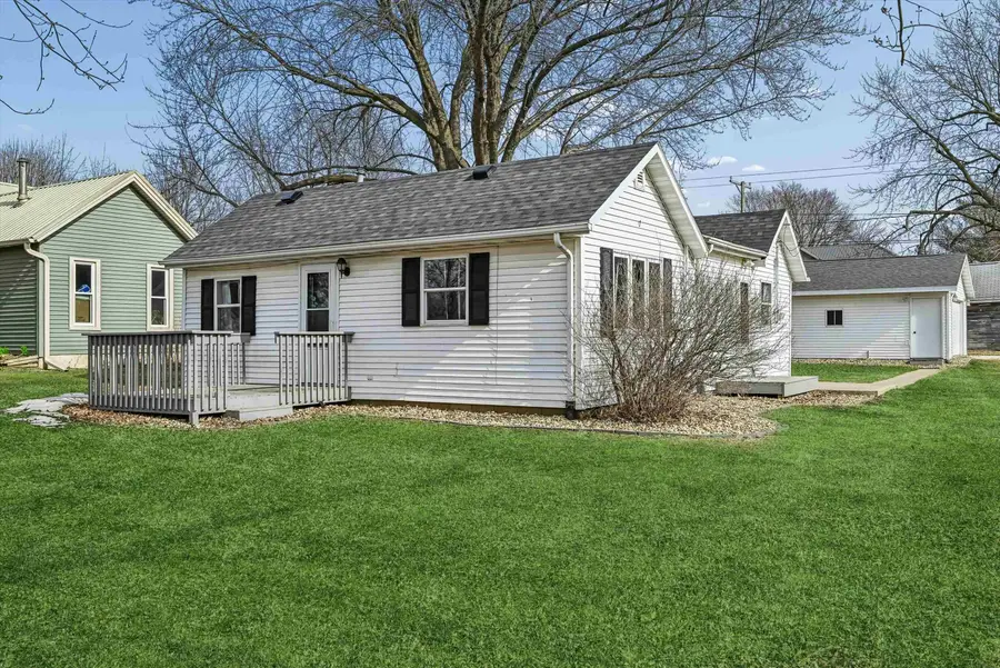 400 Wilson Street, Walker, IA 52352 - #2