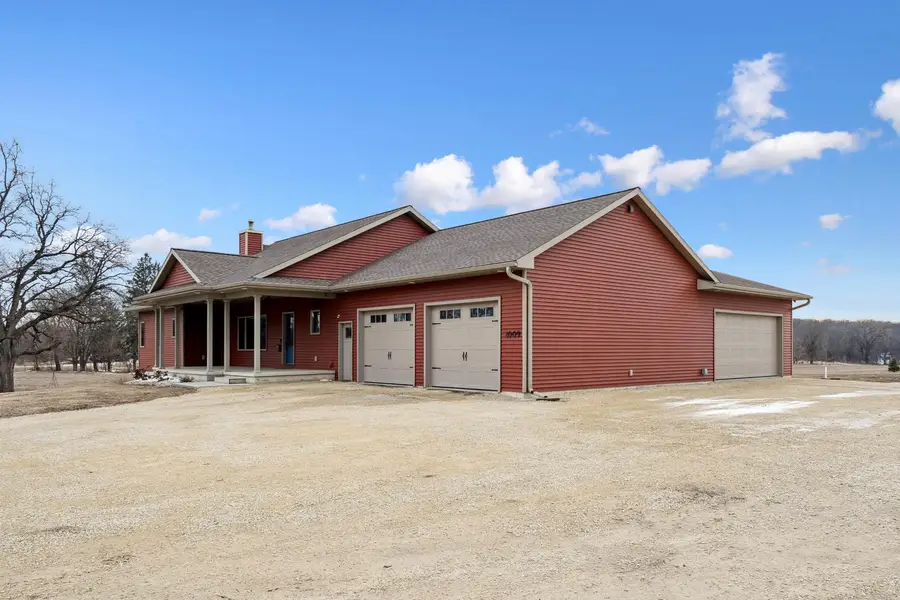 1009 Bremer Road, Waverly, IA 50677 - #3