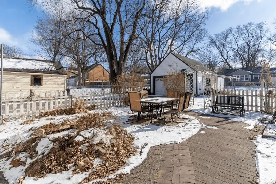 1416 Hawthorne Avenue, Waterloo, IA 50702 - #3