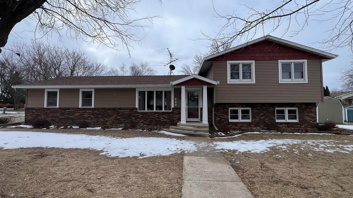 520 W Wilson Street, New Hampton, IA 50659 - #1