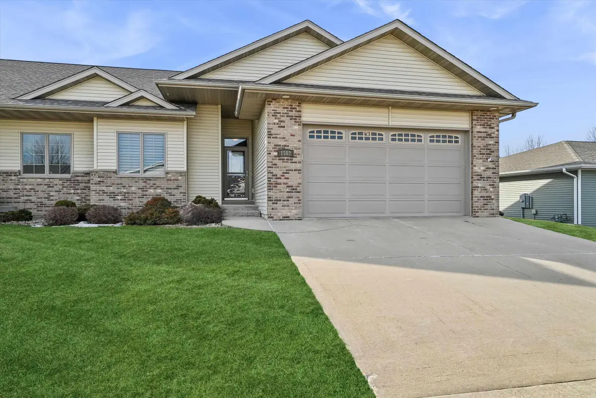 1502 SE 1st Street, Waverly, IA 50677 - #1