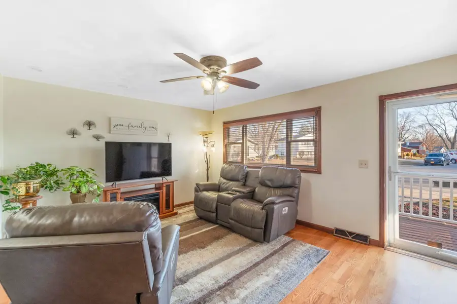 1906 Coachman Drive, Waterloo, IA 50701 - #2