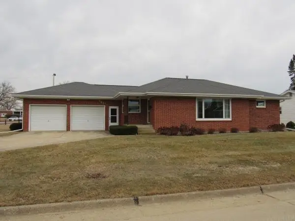 907 Southhaven Drive, Monticello, IA 52310