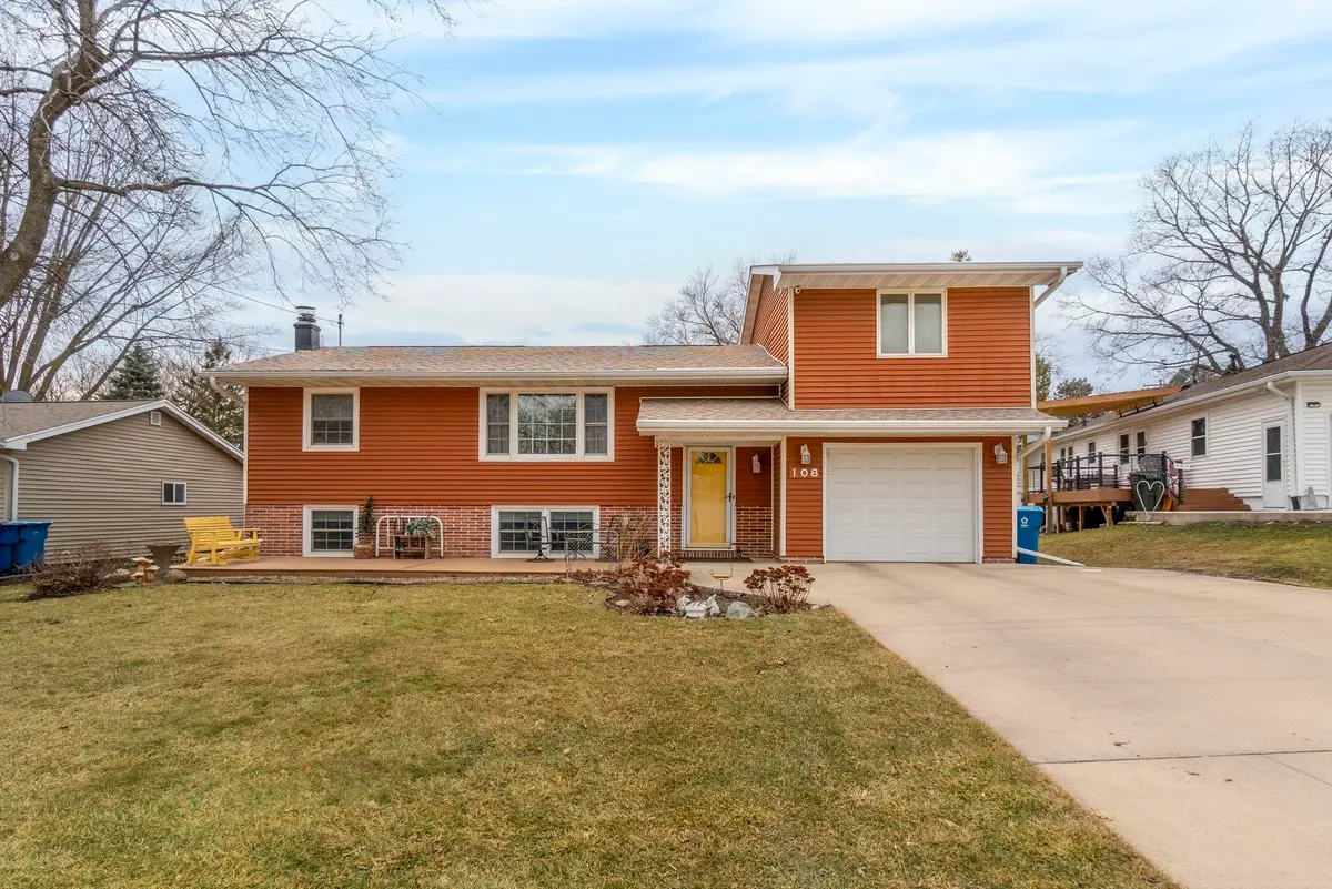 108 Helen Road, Waterloo, IA 50701 - #1