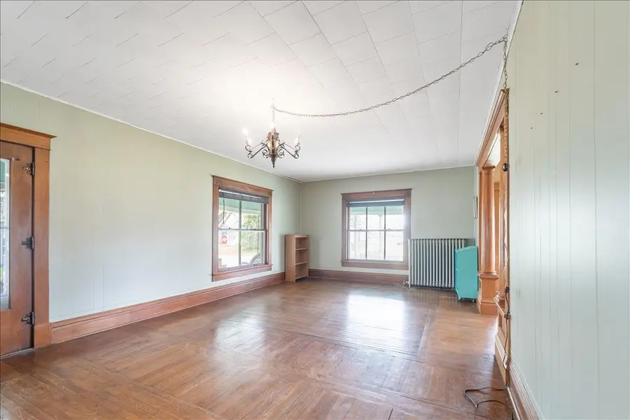 613 Washington Street, Eldora, IA 50627 - #3