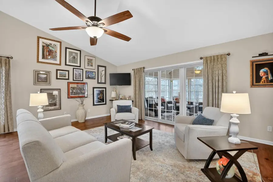 1819 3rd St Sw, Waverly, IA 50677 - #2