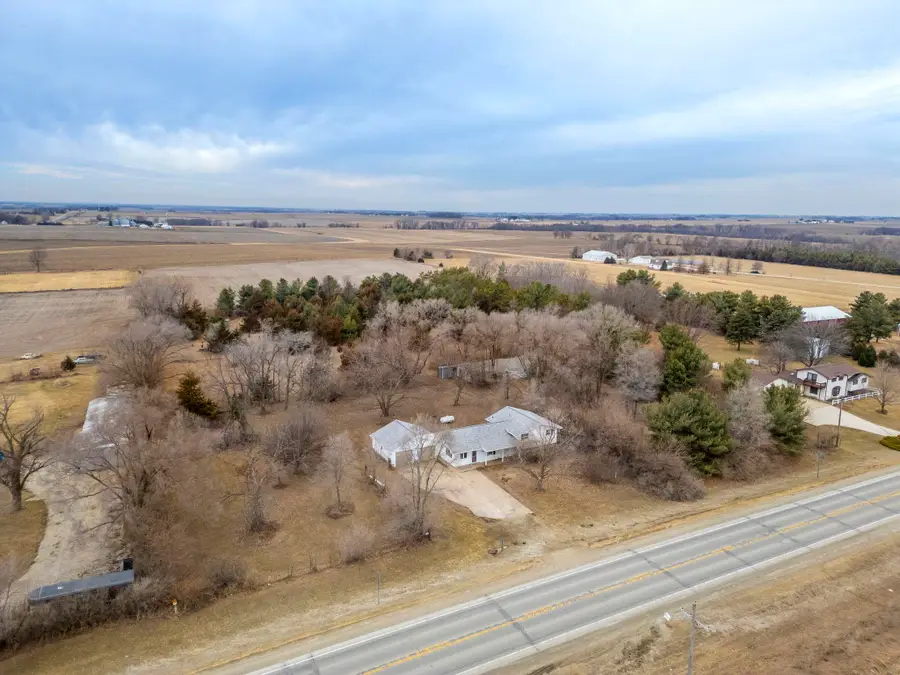 129 N Canfield Road, Waterloo, IA 50703 - #3