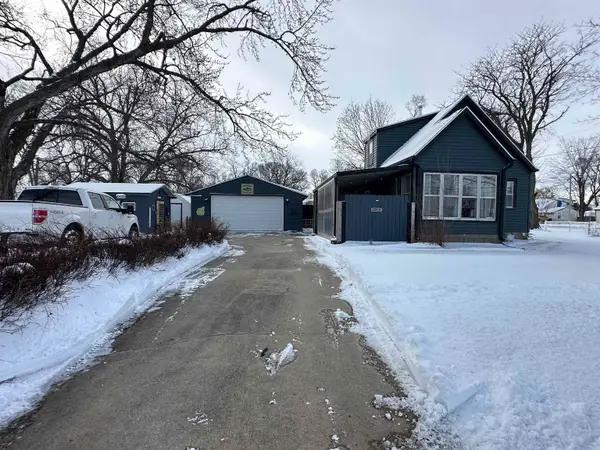 1012 Central Avenue, Evansdale, IA 50707