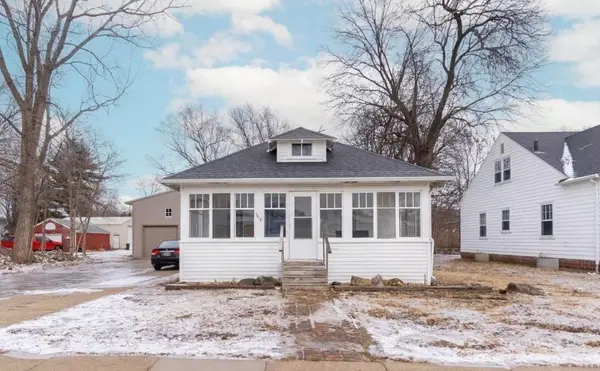 1013 W 20th Street, Cedar Falls, IA 50613